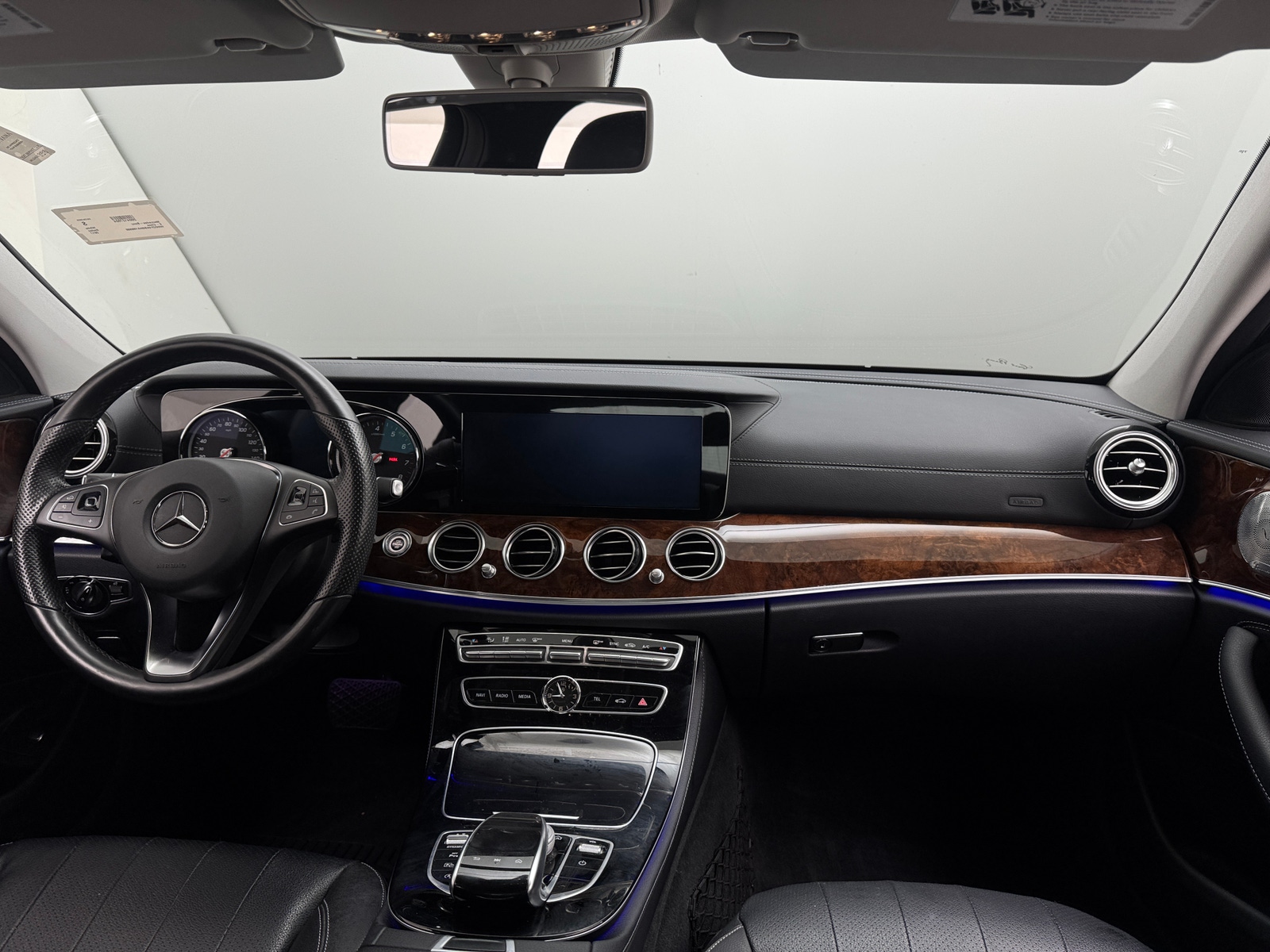 Thumbnail: 2017 Mercedes-Benz E-Class - 2