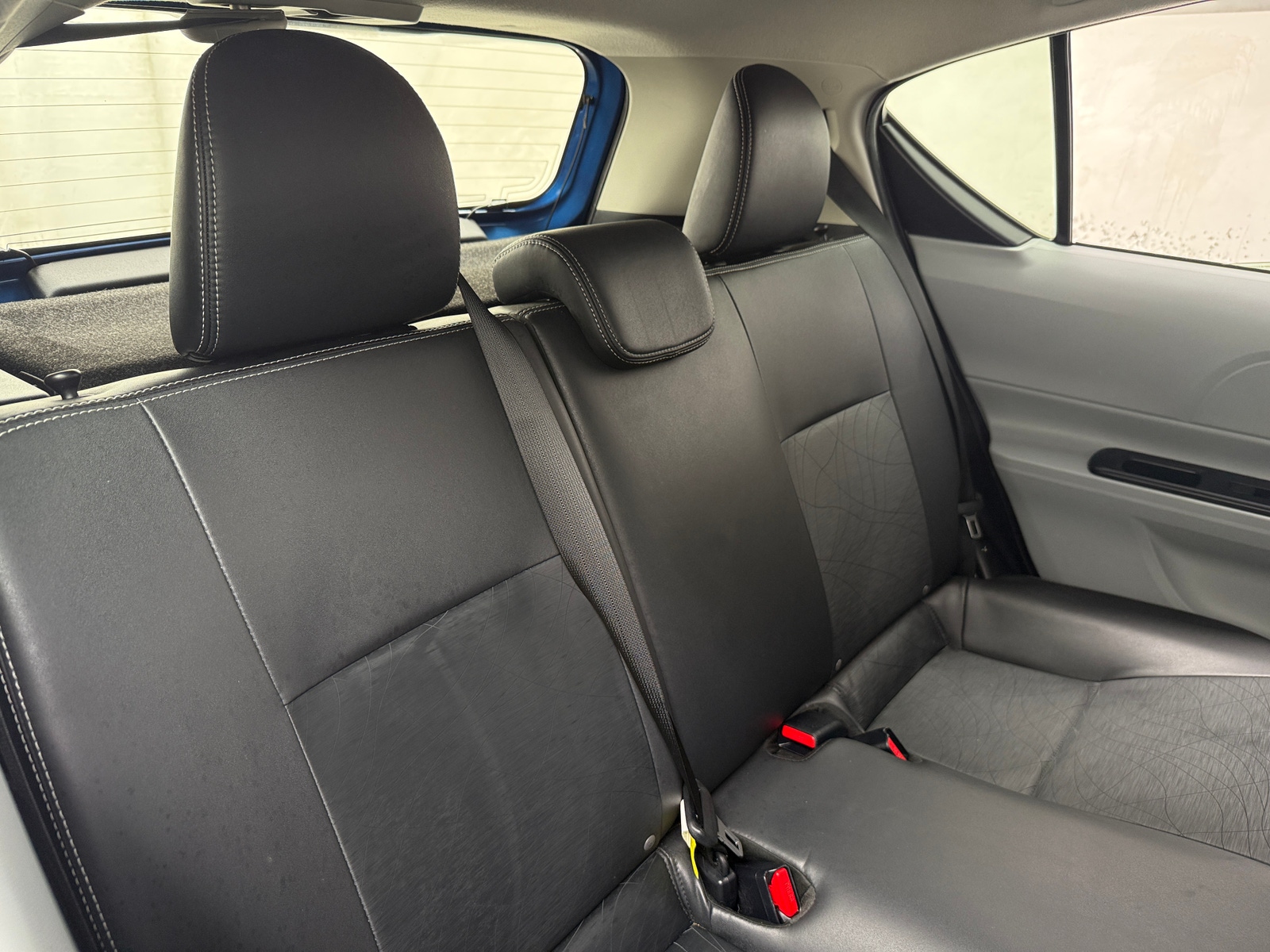 Thumbnail: 2013 Toyota Prius c - 6