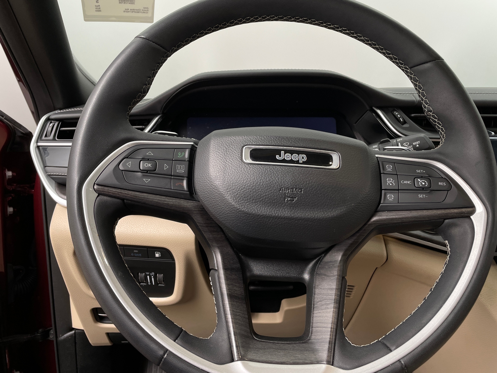 Thumbnail: 2023 Jeep Grand Cherokee - 4