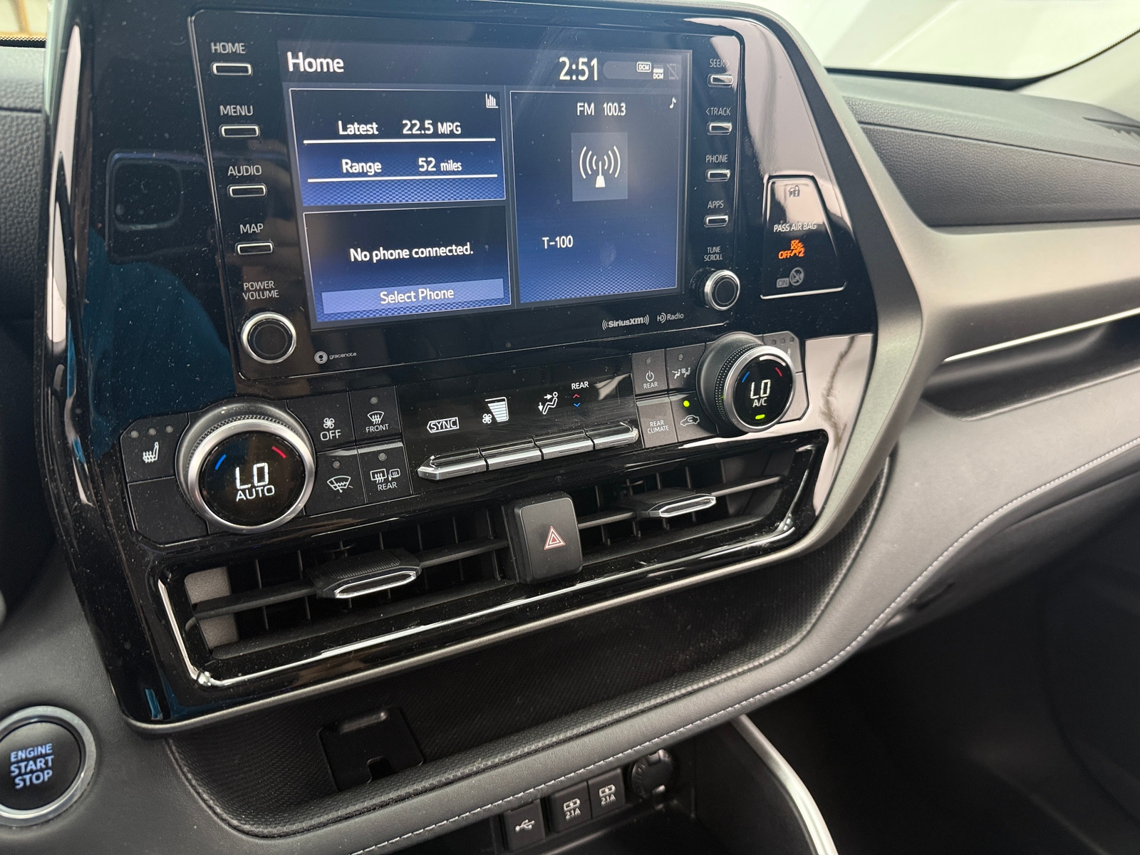 Thumbnail: 2020 Toyota Highlander - 3