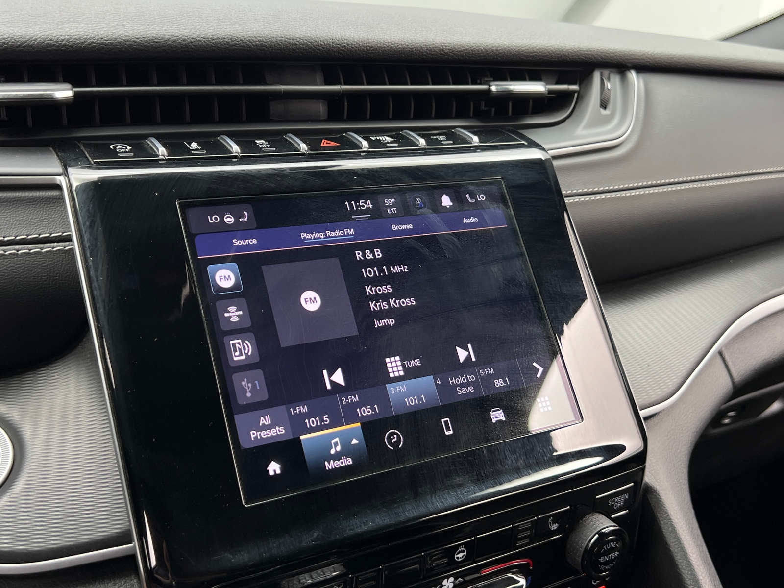 Thumbnail: 2024 Jeep Grand Cherokee L - 4