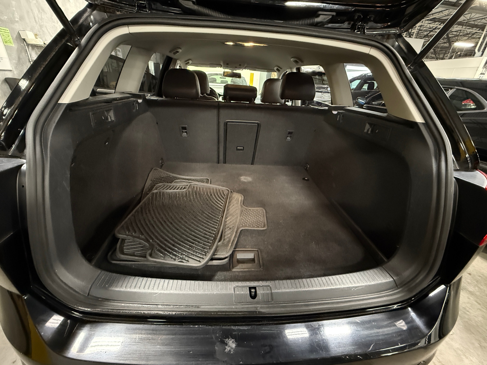 Thumbnail: 2015 Volkswagen e-Golf - 6
