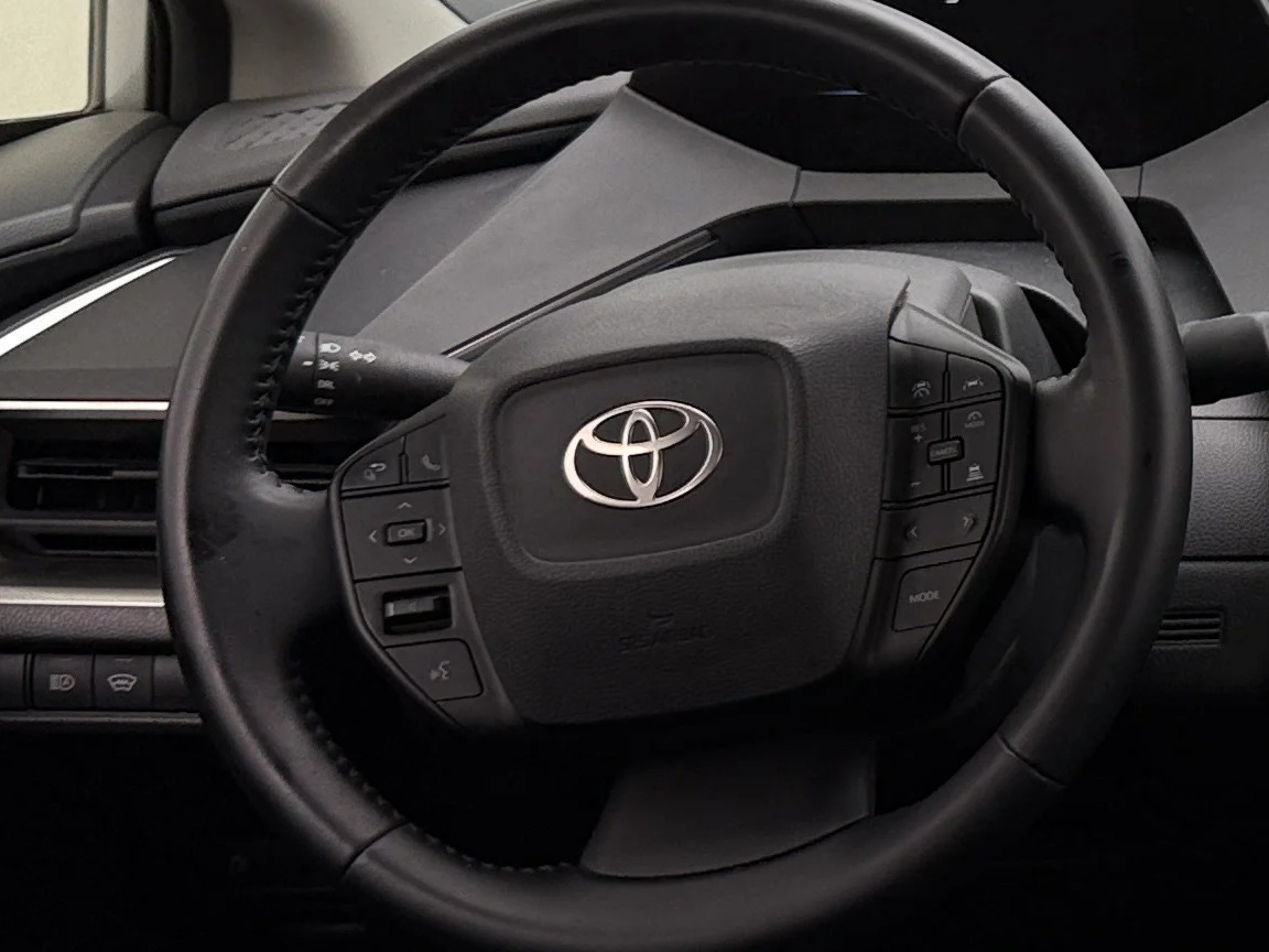 Thumbnail: 2024 Toyota Prius - 5