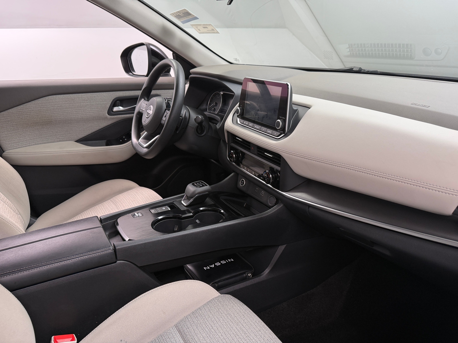 Thumbnail: 2023 Nissan Rogue - 3