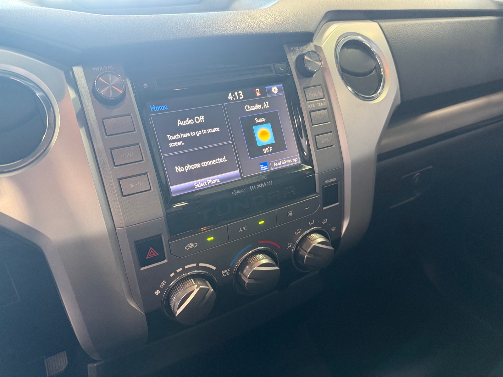 Thumbnail: 2015 Toyota Tundra - 4