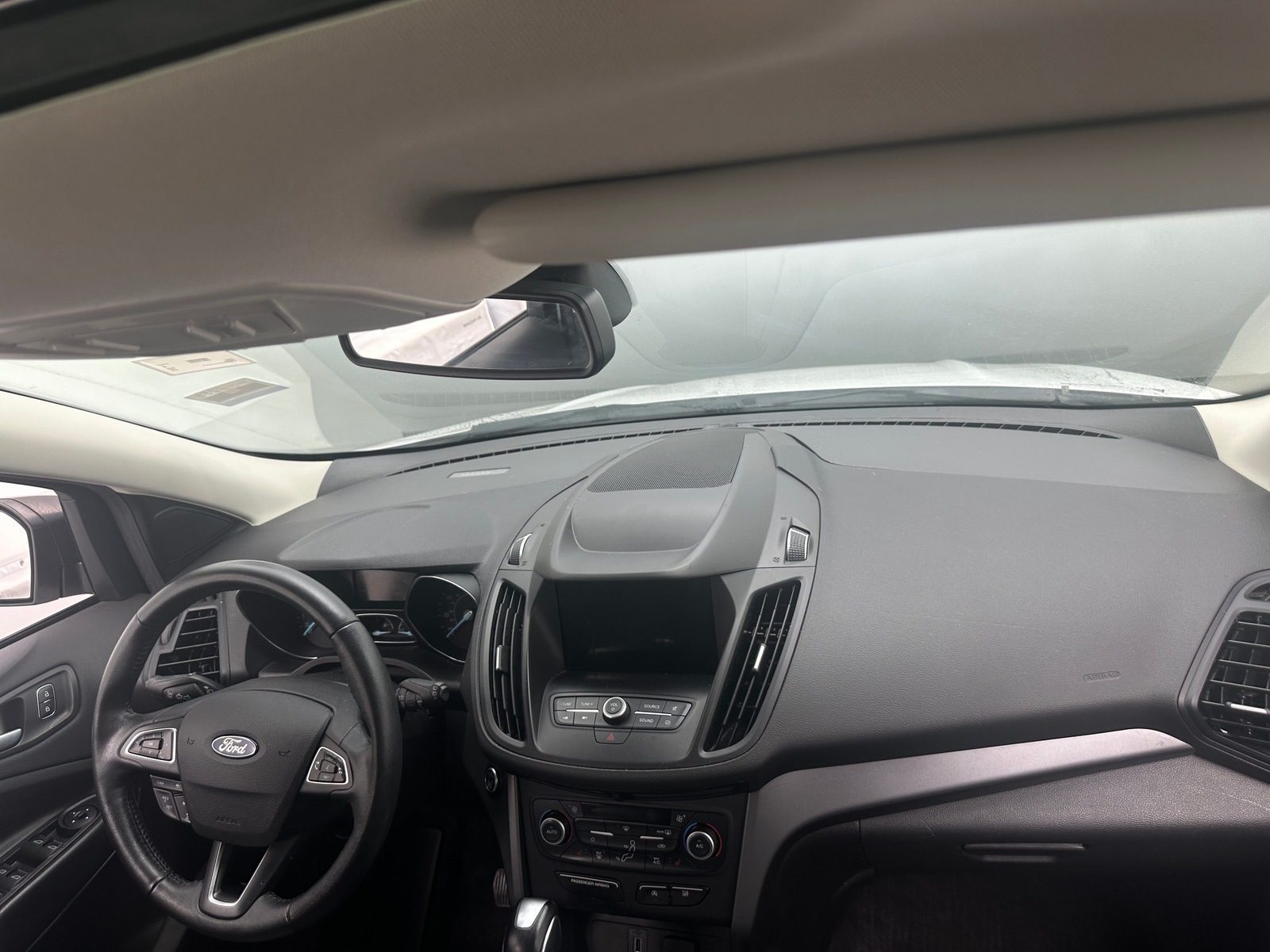 Thumbnail: 2019 Ford Escape - 3
