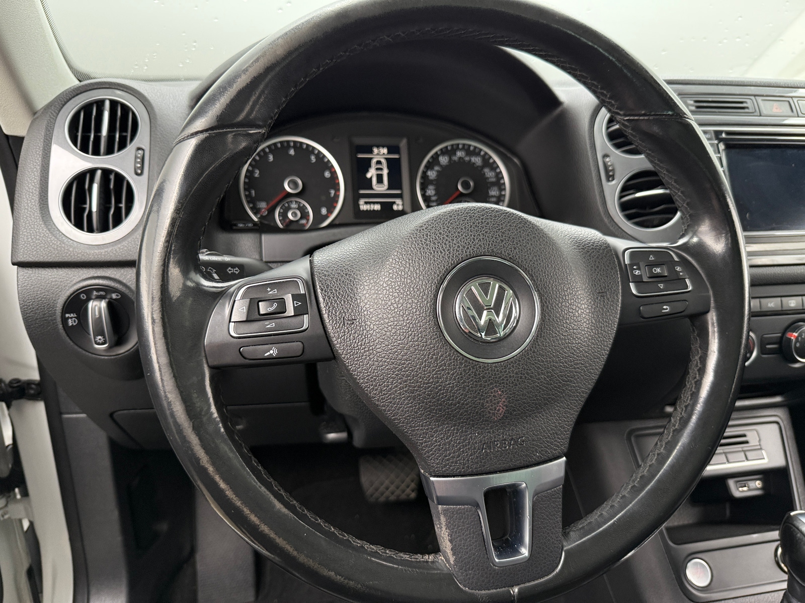 Thumbnail: 2016 Volkswagen Tiguan - 5