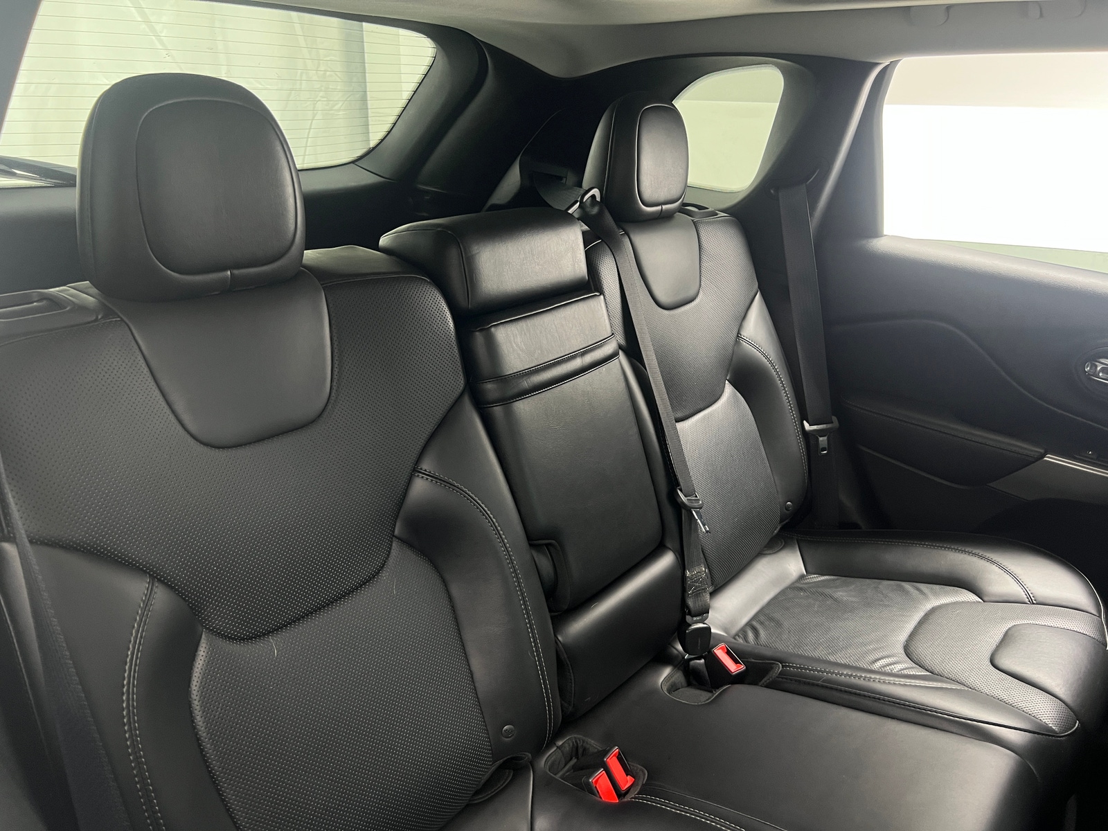 Thumbnail: 2019 Jeep Cherokee - 5