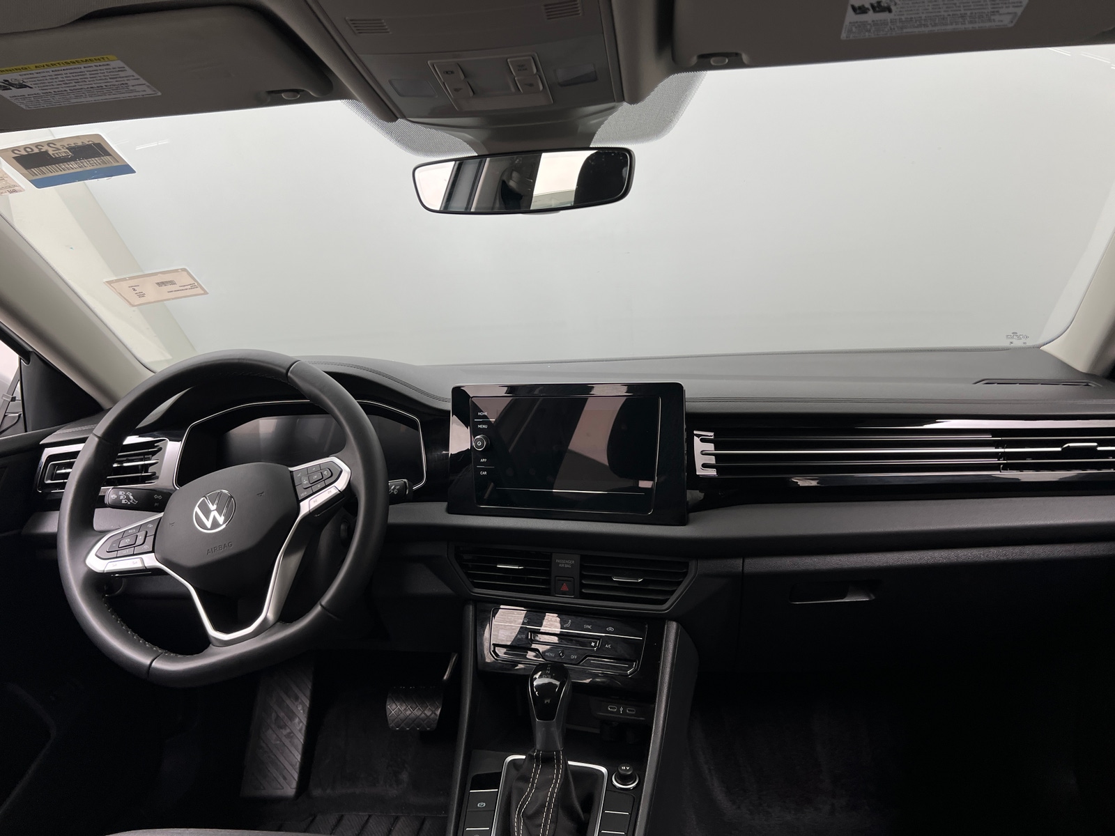 Thumbnail: 2025 Volkswagen Jetta - 3