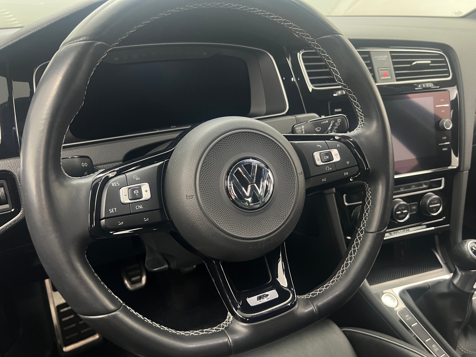 Thumbnail: 2018 Volkswagen Golf - 4