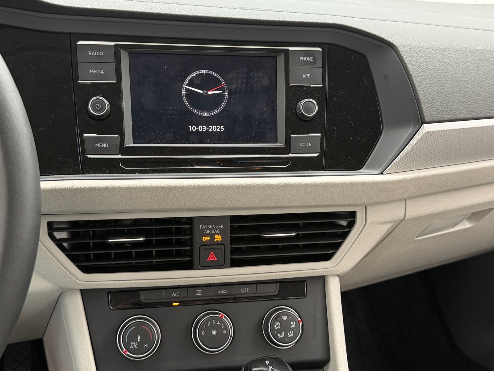 Thumbnail: 2024 Volkswagen Jetta - 4