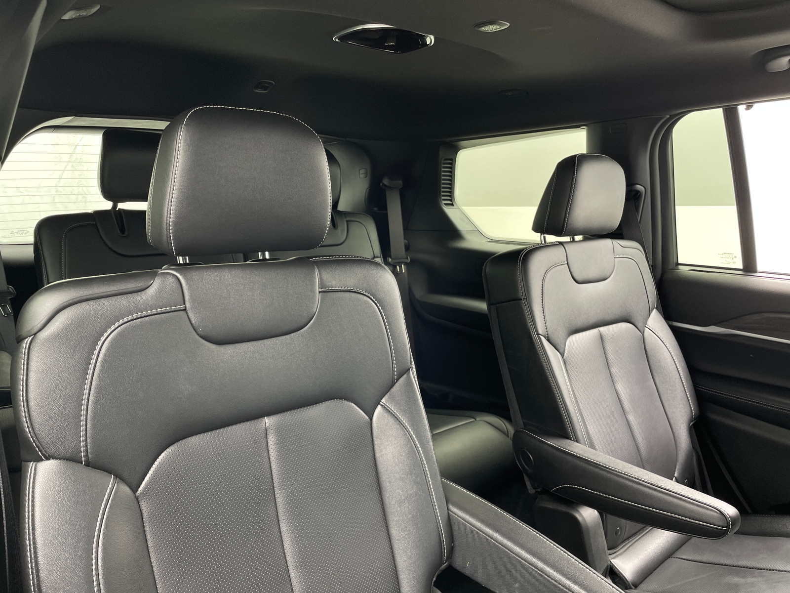 Thumbnail: 2024 Jeep Grand Cherokee L - 5