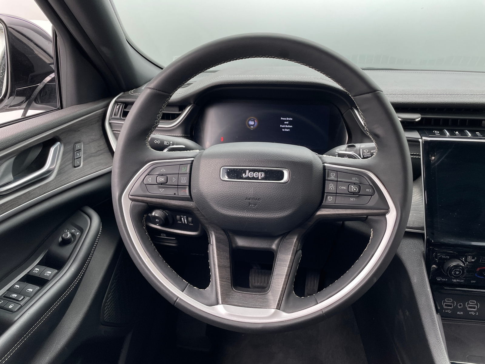 Thumbnail: 2024 Jeep Grand Cherokee L - 4