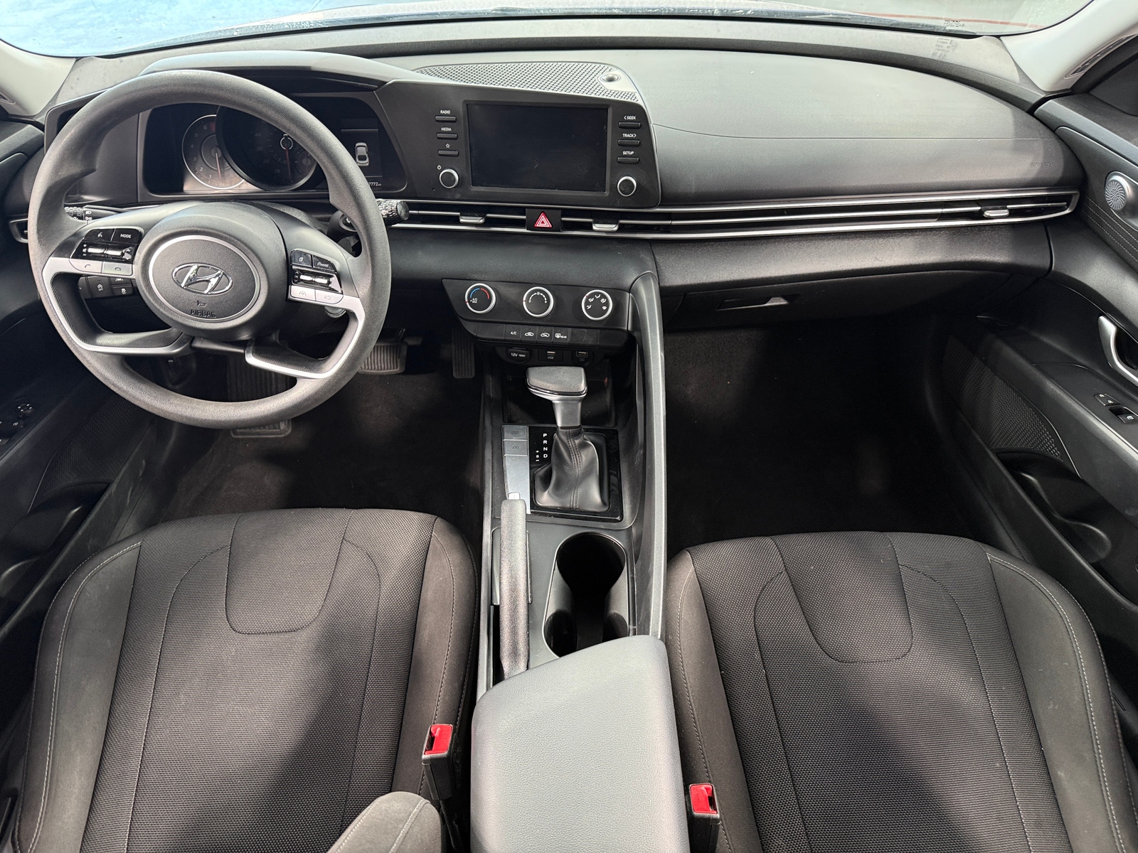 Thumbnail: 2023 Hyundai Elantra - 3