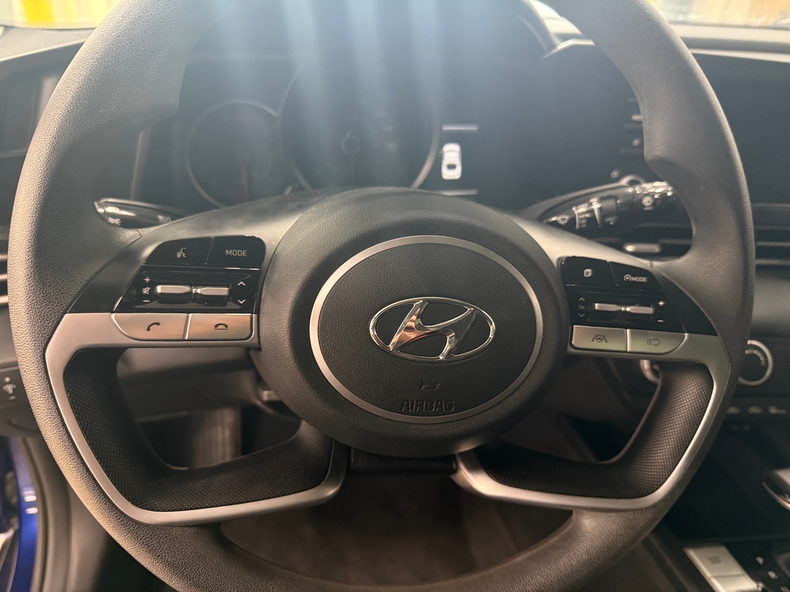 Thumbnail: 2023 Hyundai Elantra - 5