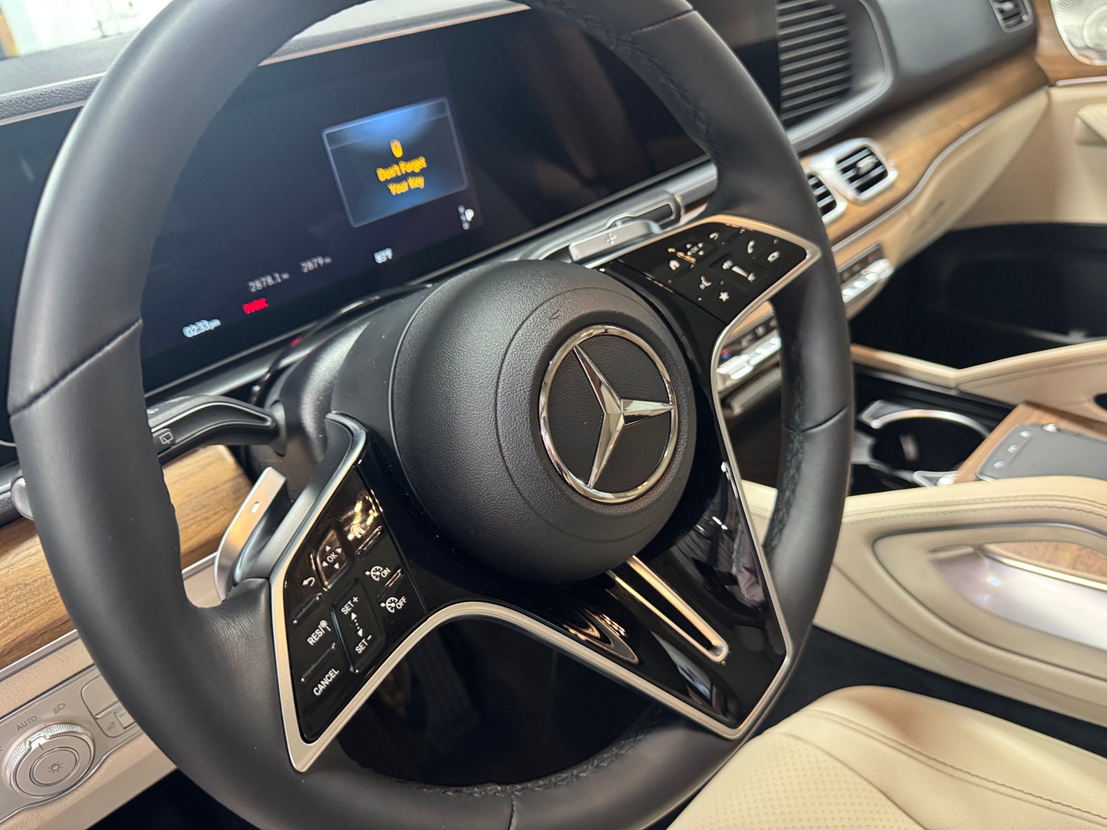 Thumbnail: 2025 Mercedes-Benz GLE - 5