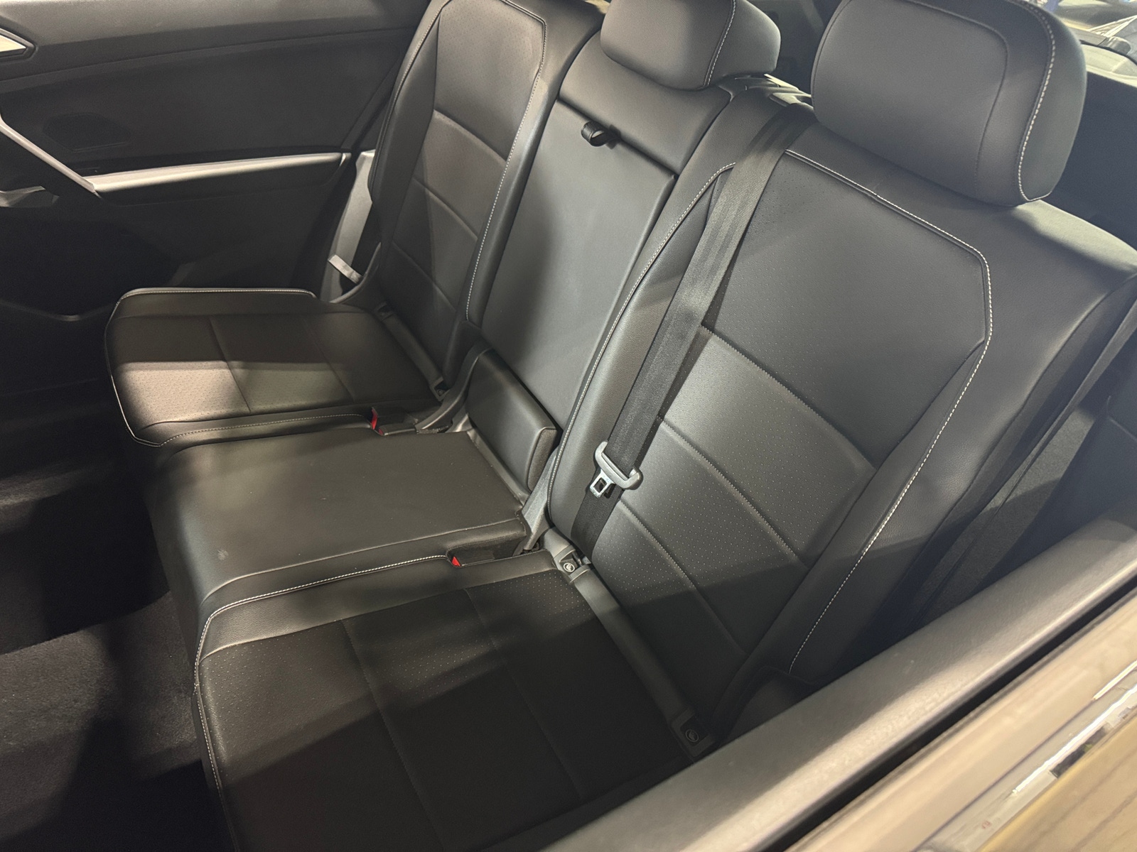 Thumbnail: 2021 Volkswagen Tiguan - 5
