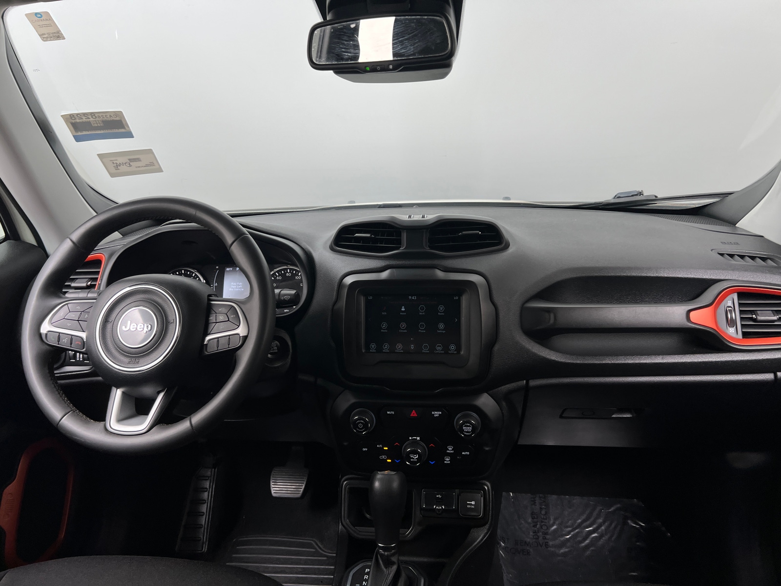 Thumbnail: 2020 Jeep Renegade - 3