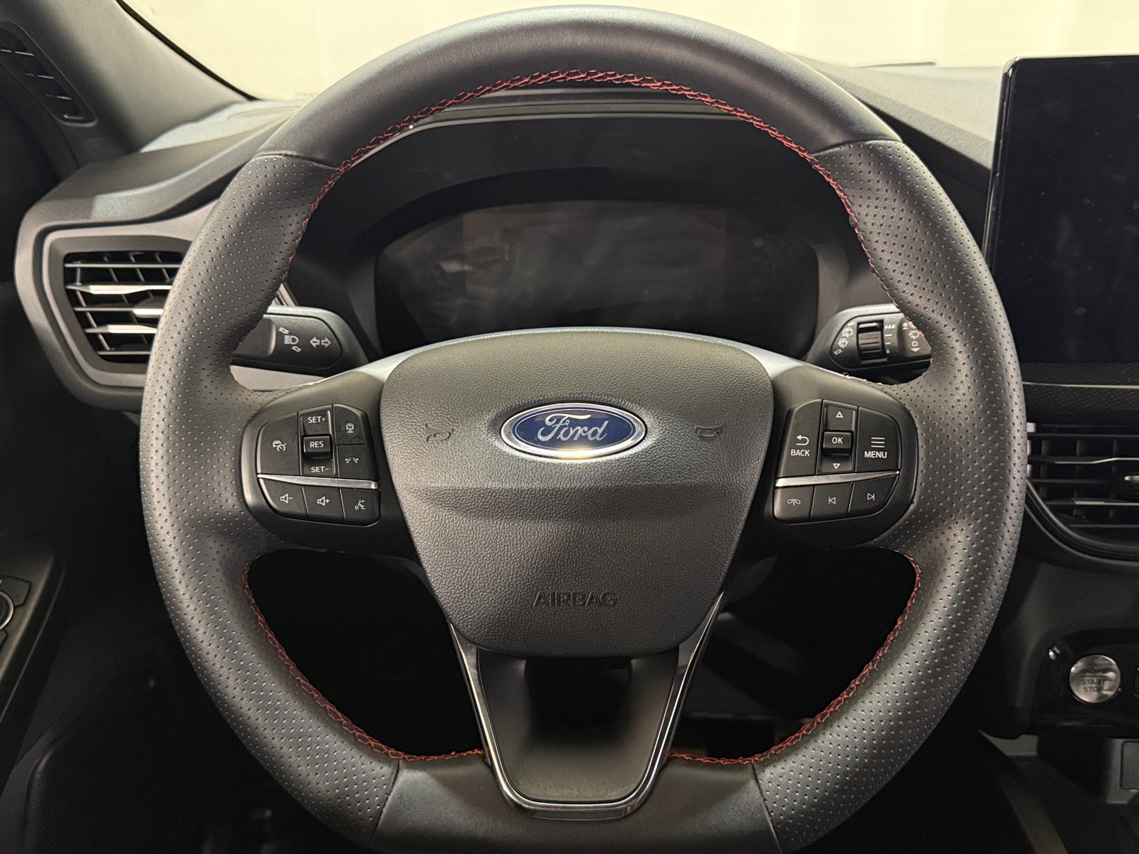 Thumbnail: 2023 Ford Escape - 5