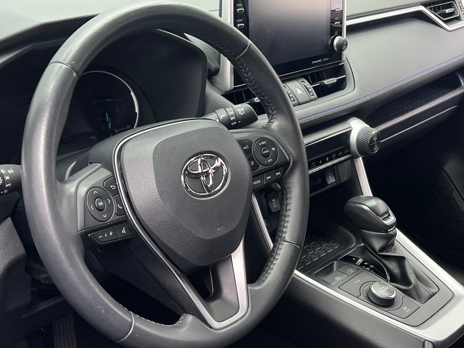 Thumbnail: 2022 Toyota RAV4 - 4