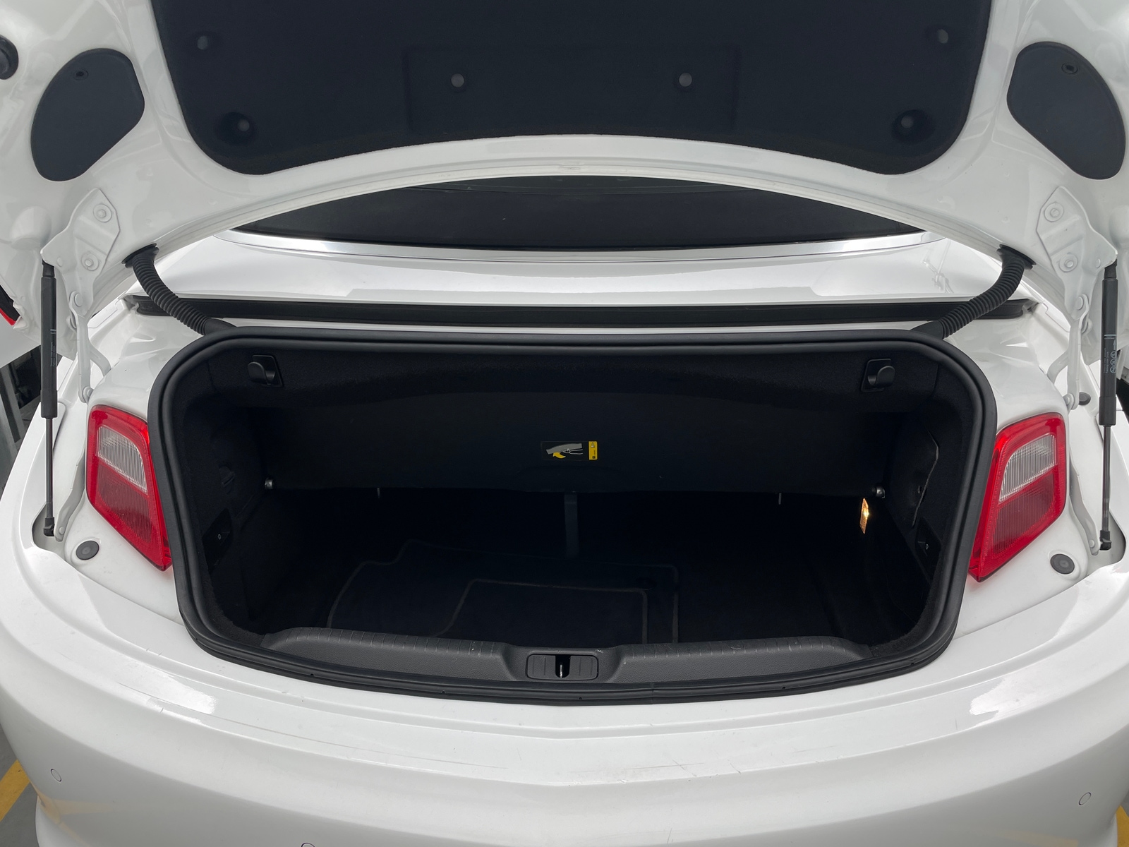 Thumbnail: 2019 Buick Cascada - 6
