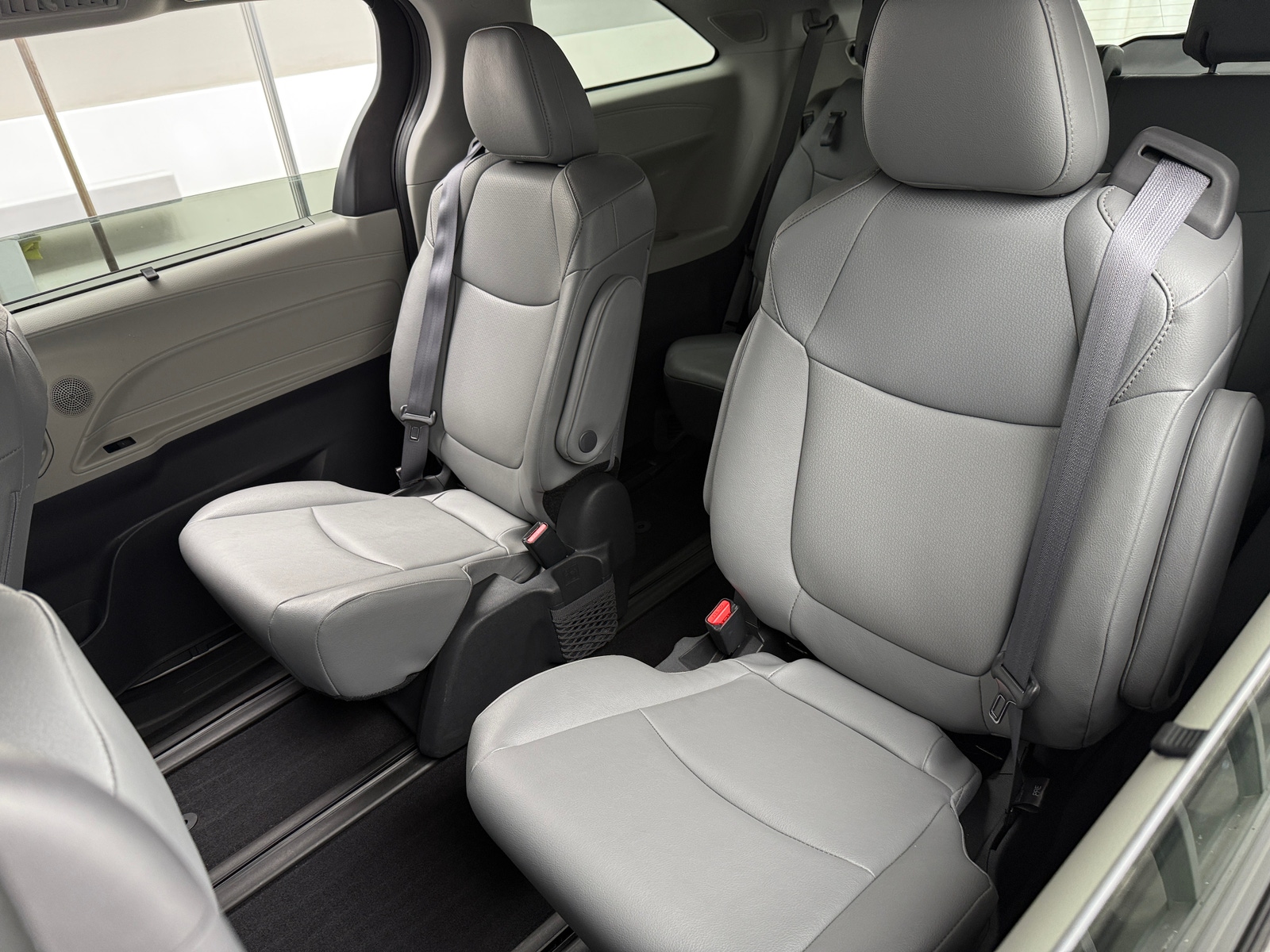 Thumbnail: 2023 Toyota Sienna - 5