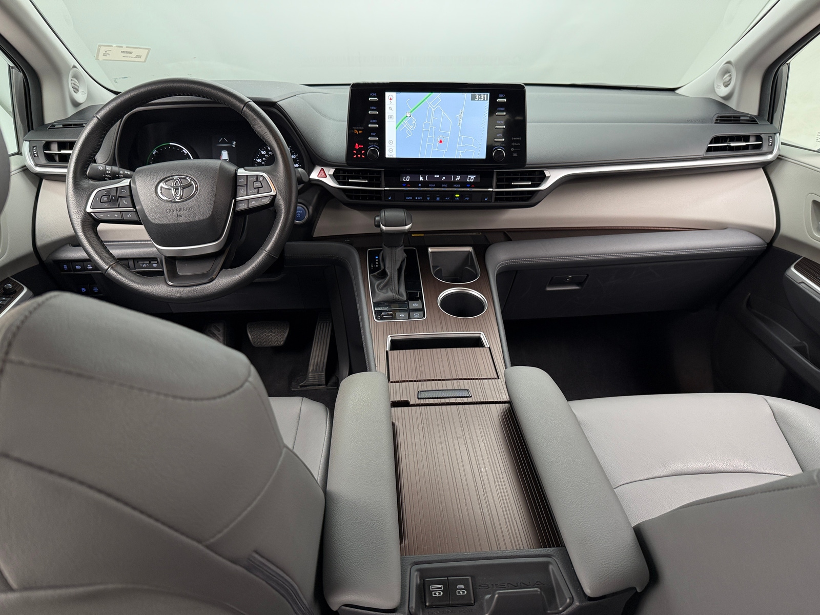 Thumbnail: 2023 Toyota Sienna - 2
