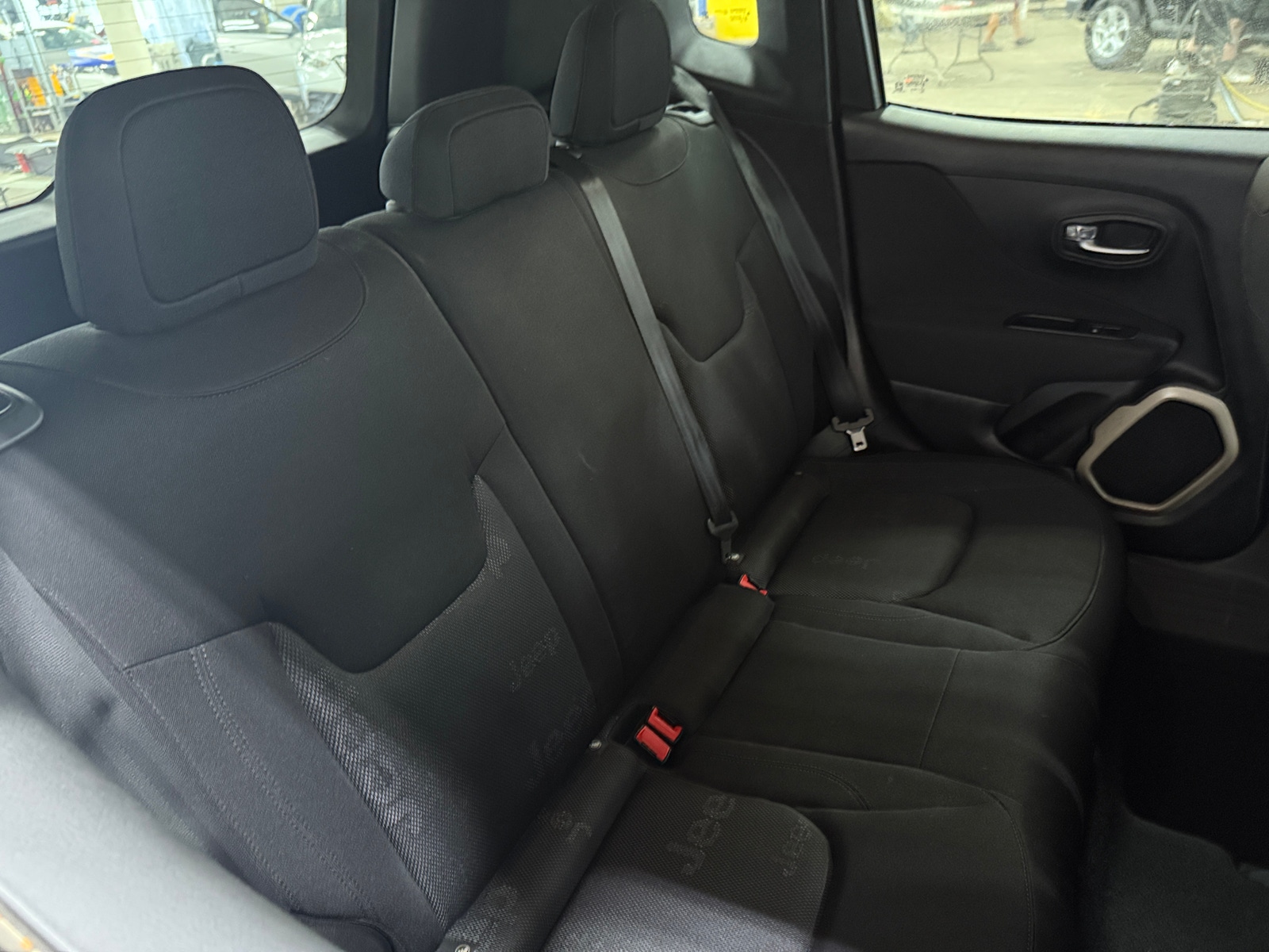 Thumbnail: 2017 Jeep Renegade - 6