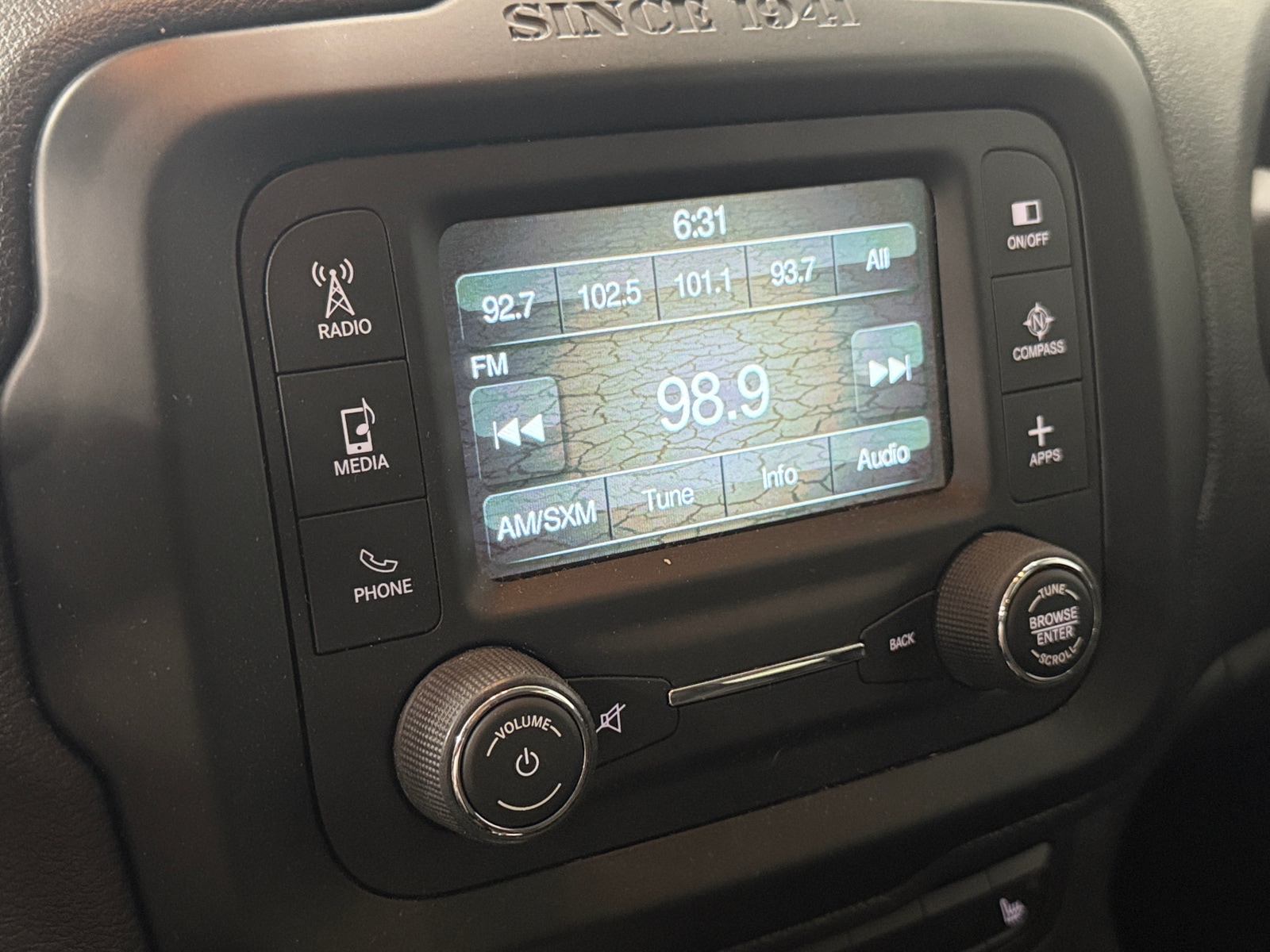 Thumbnail: 2017 Jeep Renegade - 4