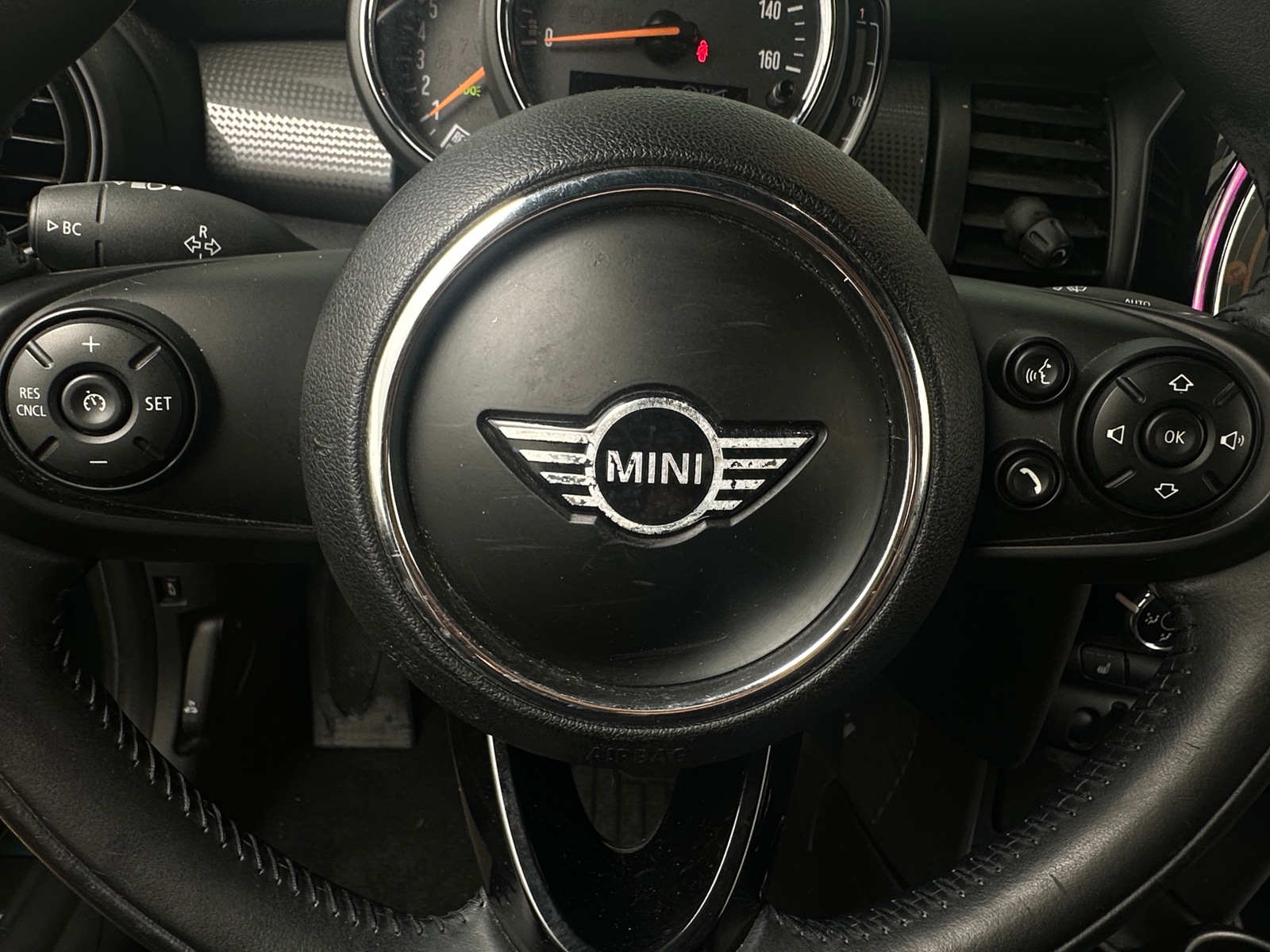 Thumbnail: 2019 MINI Cooper Convertible - 4