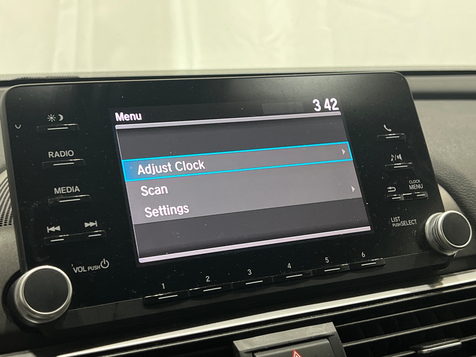 Thumbnail: 2019 Honda Accord - 4
