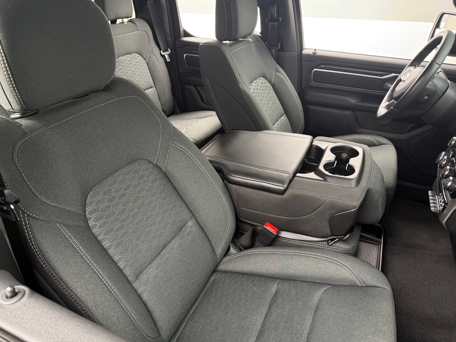 Thumbnail: 2025 RAM 1500 - 2