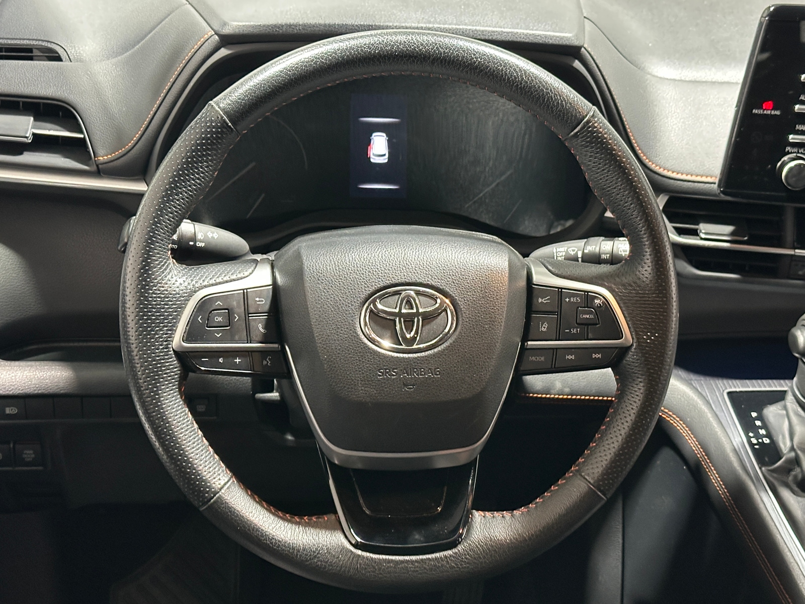Thumbnail: 2022 Toyota Sienna - 4