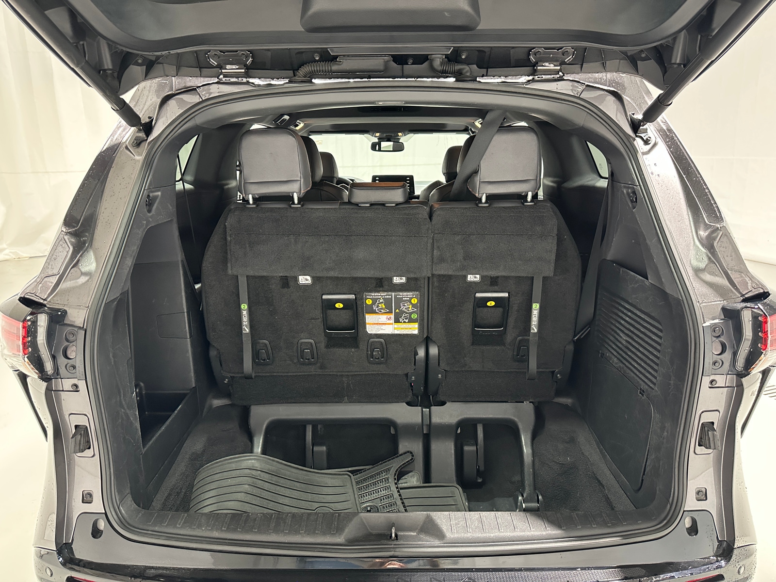 Thumbnail: 2022 Toyota Sienna - 6
