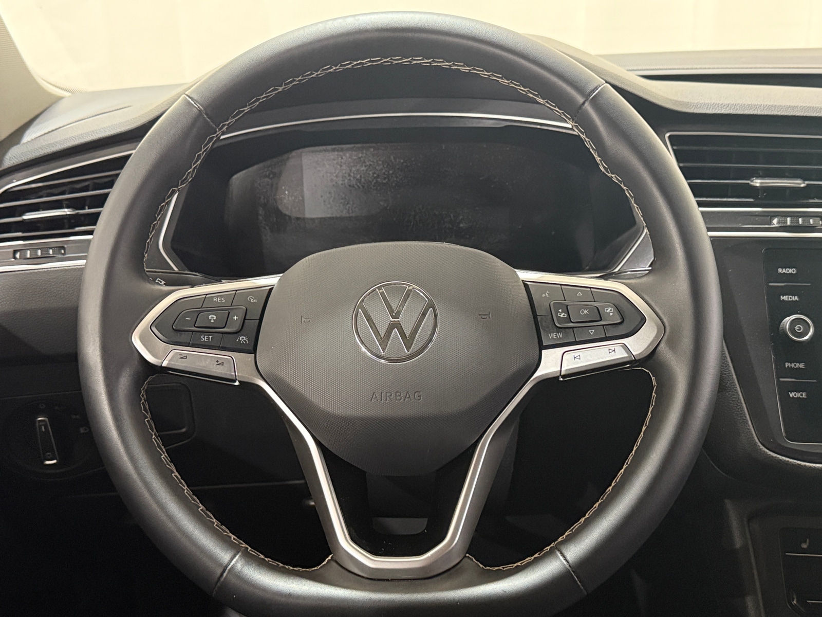 Thumbnail: 2024 Volkswagen Tiguan - 4