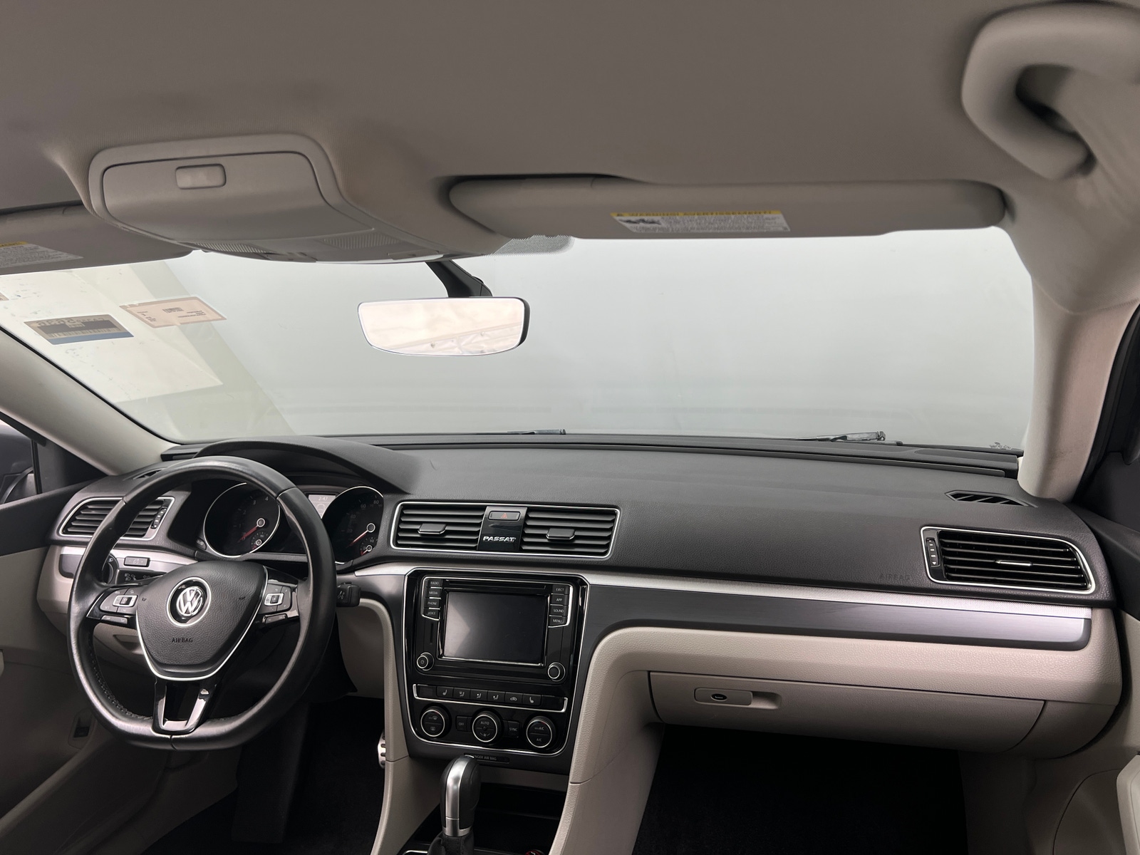 Thumbnail: 2018 Volkswagen Passat - 3