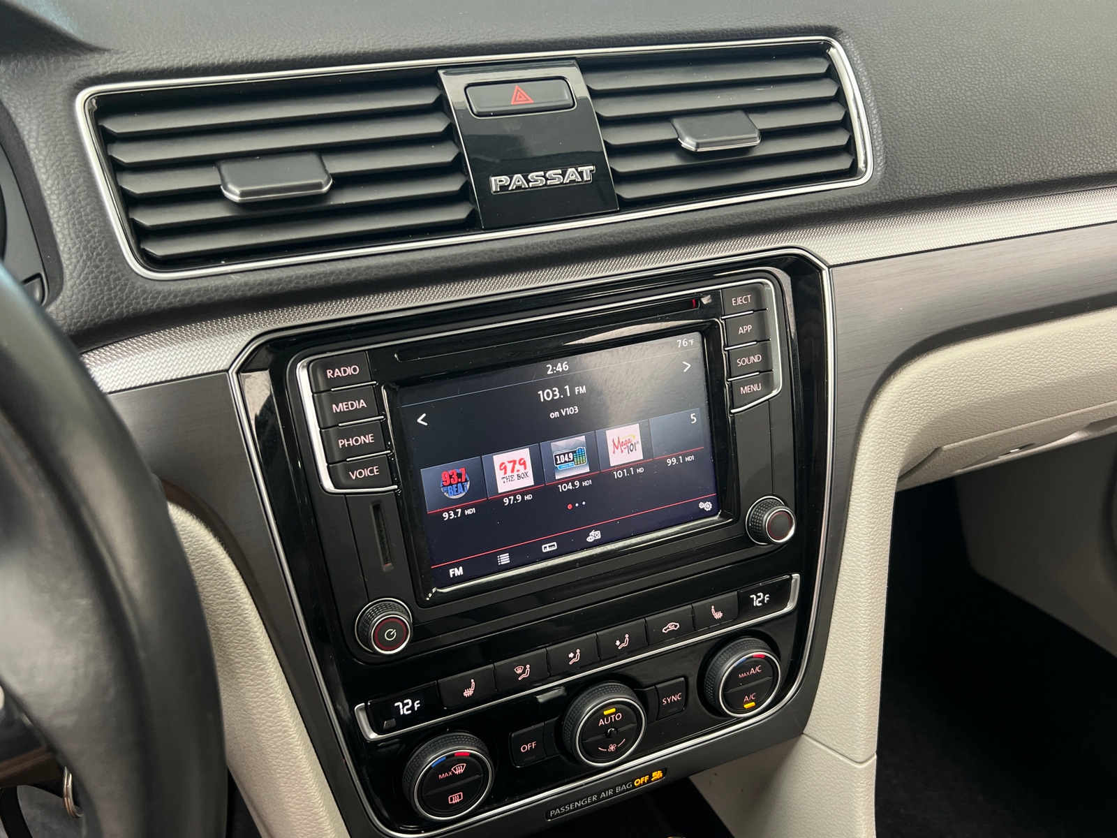 Thumbnail: 2018 Volkswagen Passat - 4