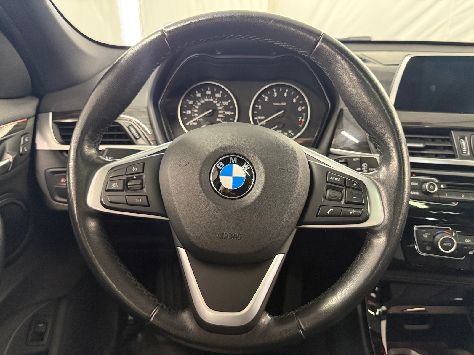 Thumbnail: 2018 BMW X1 - 4