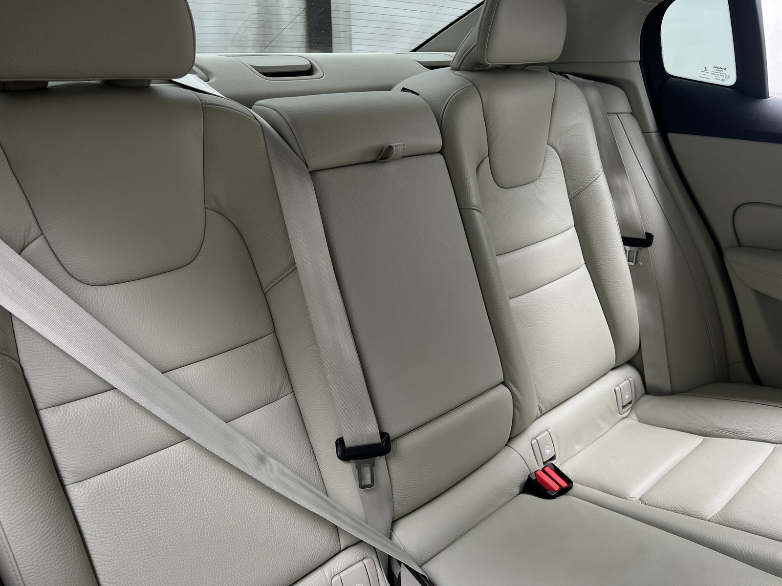 Thumbnail: 2023 Volvo S60 - 5