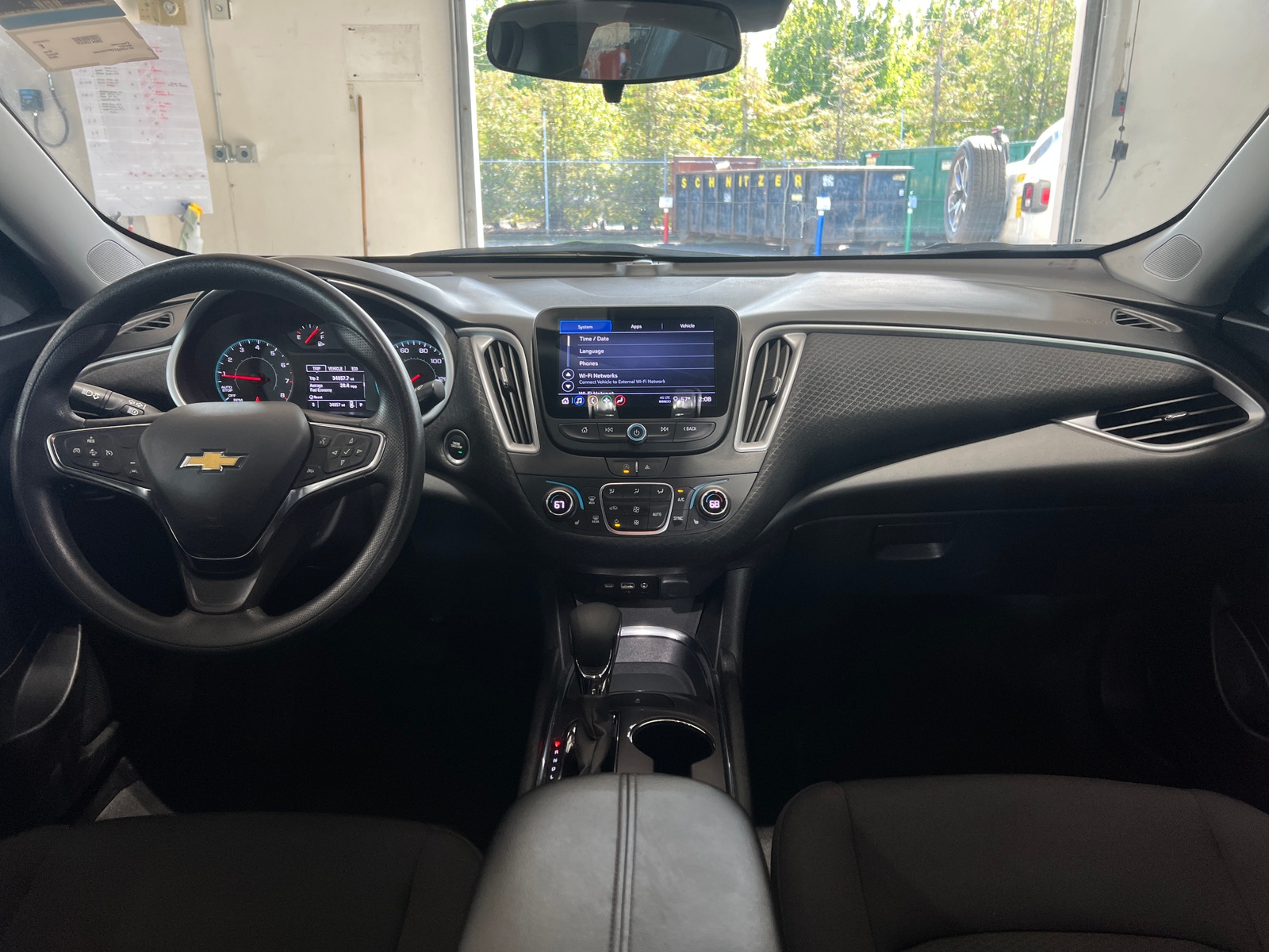 Thumbnail: 2023 Chevrolet Malibu - 3