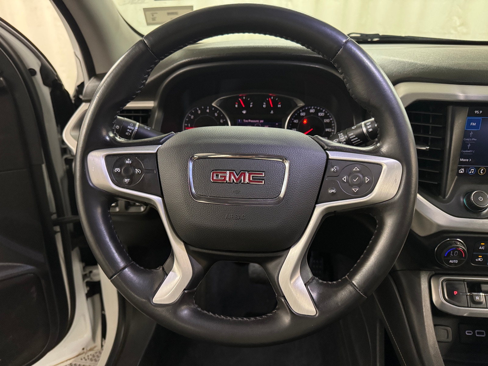 Thumbnail: 2020 GMC Acadia - 5