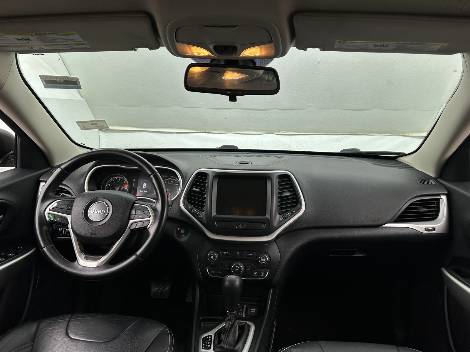 Thumbnail: 2018 Jeep Cherokee - 3