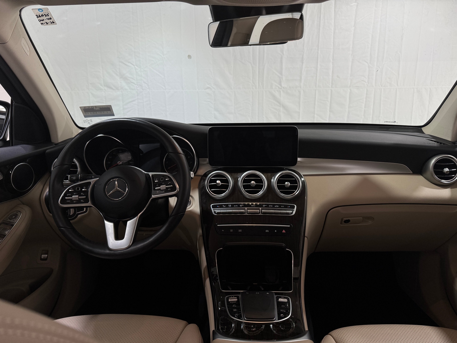 Thumbnail: 2022 Mercedes-Benz GLC - 2