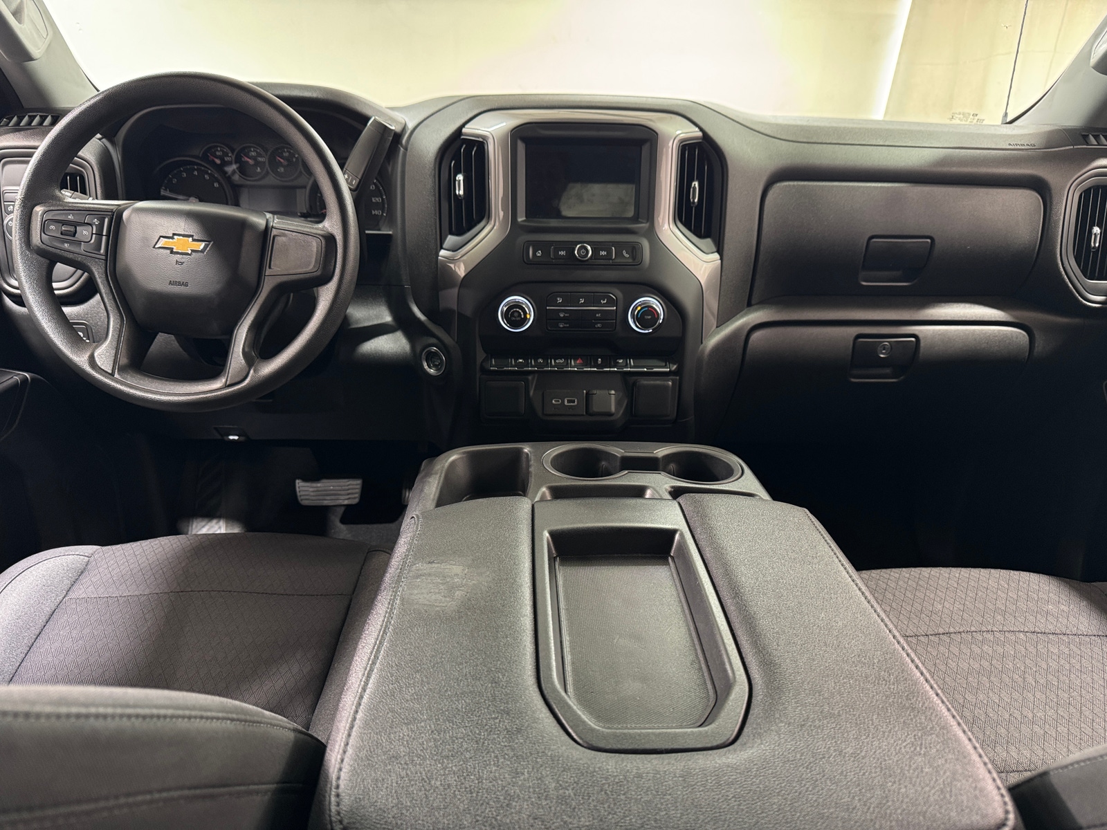 Thumbnail: 2022 Chevrolet Silverado 1500 - 3