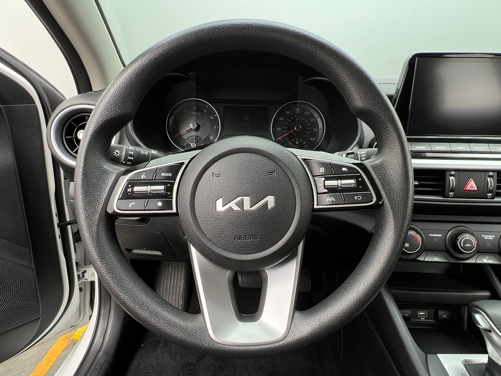 Thumbnail: 2024 Kia Forte - 5
