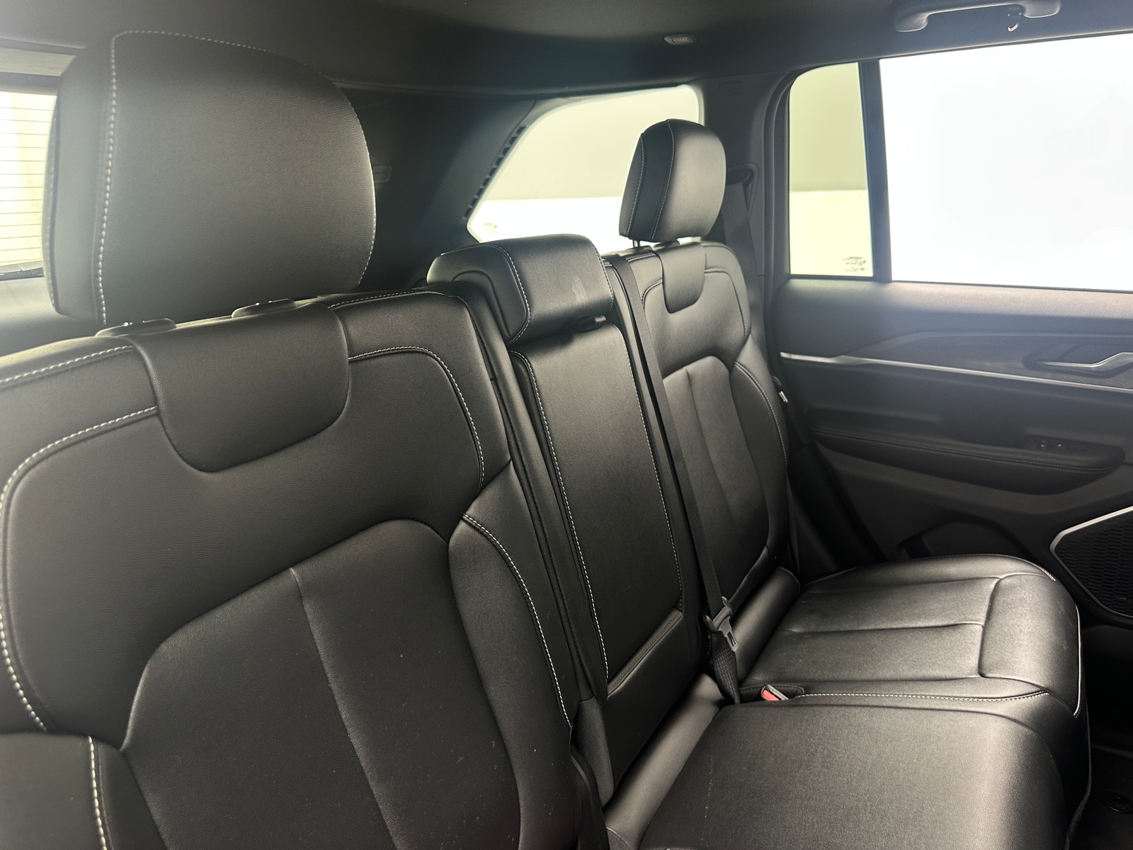 Thumbnail: 2024 Jeep Grand Cherokee - 5