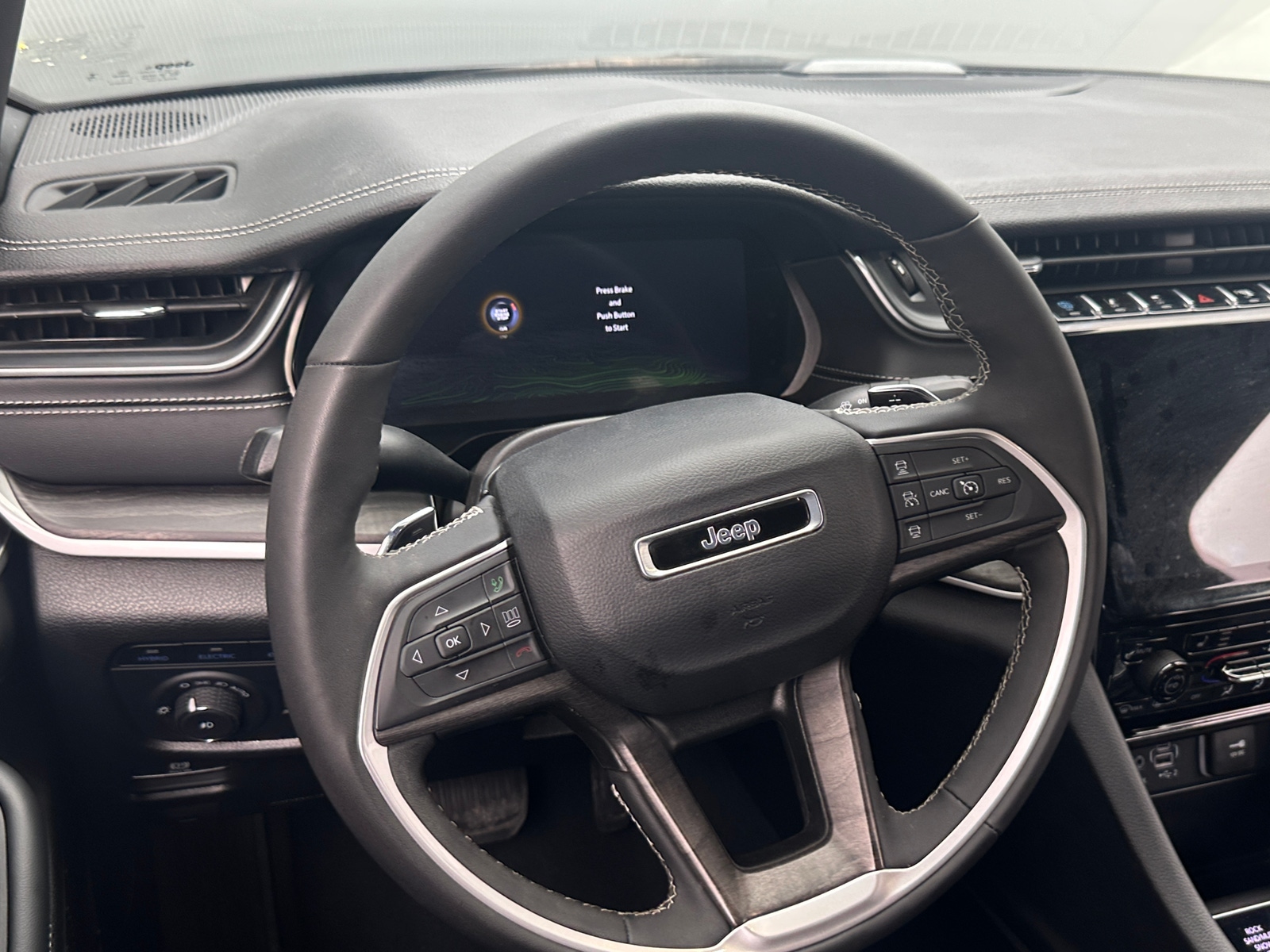 Thumbnail: 2024 Jeep Grand Cherokee - 4