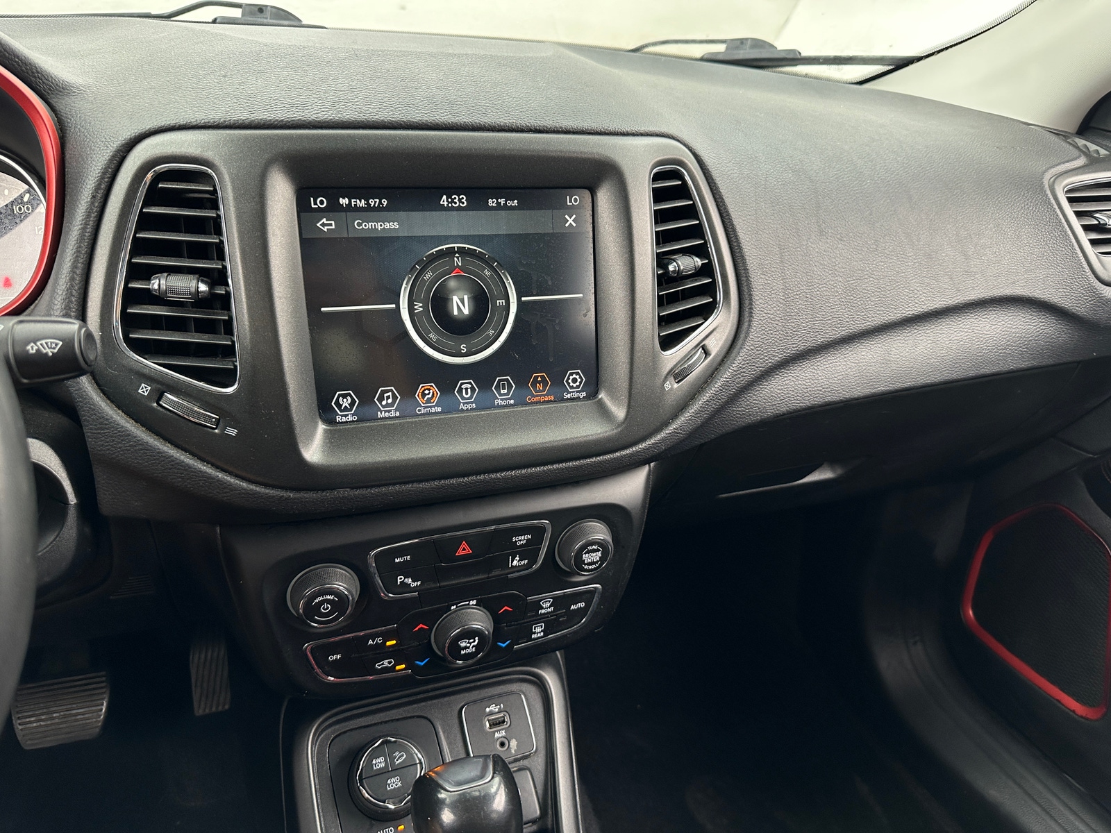 Thumbnail: 2021 Jeep Compass - 3