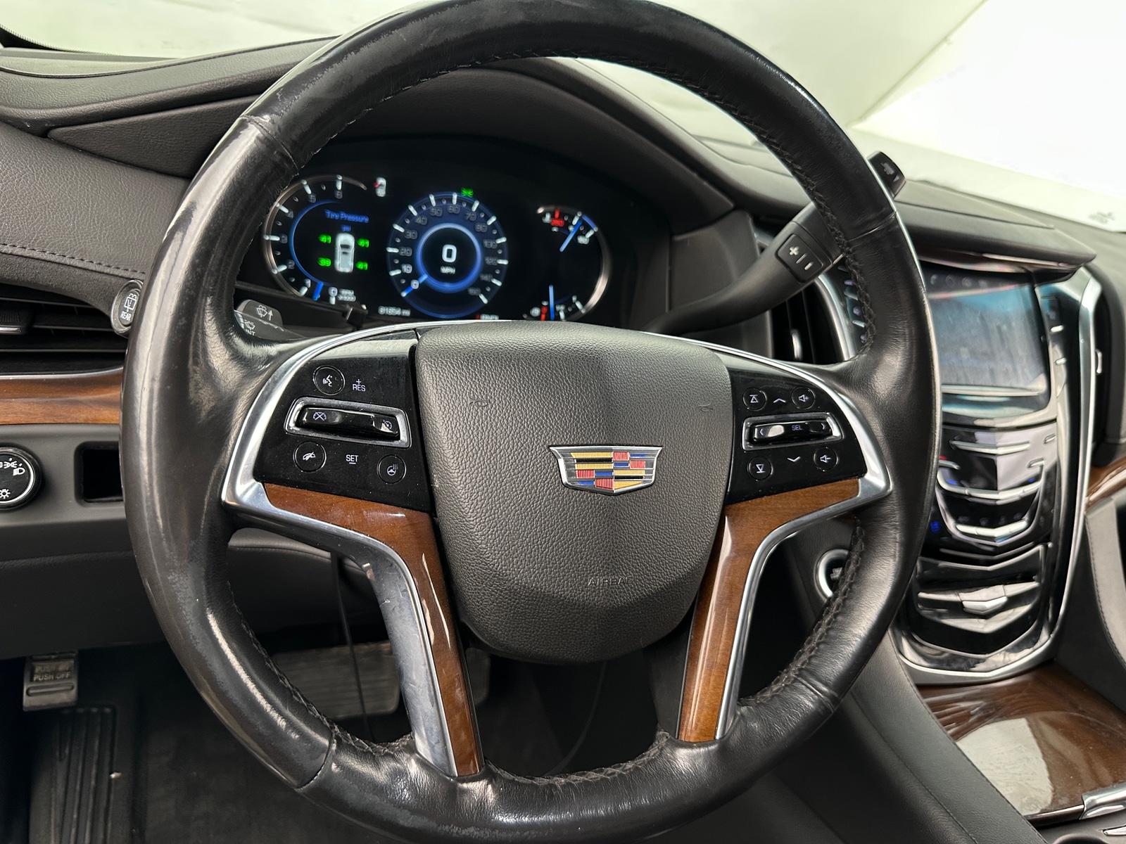 Thumbnail: 2020 Cadillac Escalade - 4