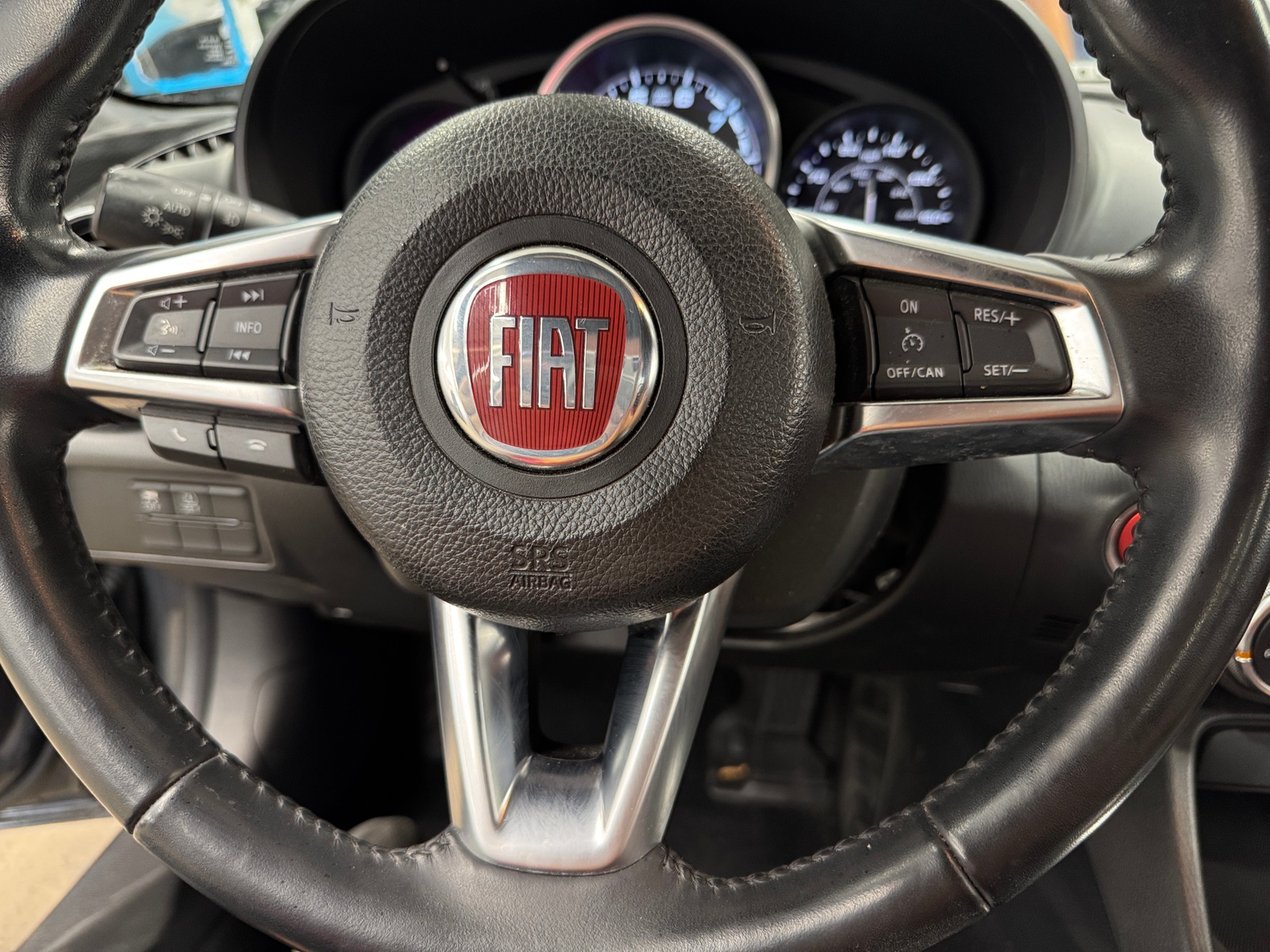 Thumbnail: 2017 Fiat 124 Spider - 4